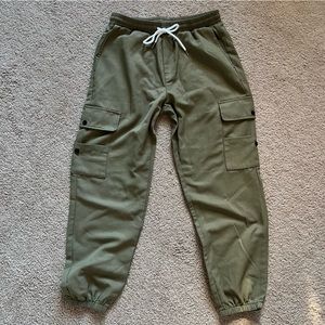 Khaki Green Cargo Pants with Pockets Size Medium